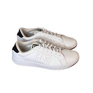 DC Shoe Co USA Striker Low White Skate Sneakers Size 10.5
